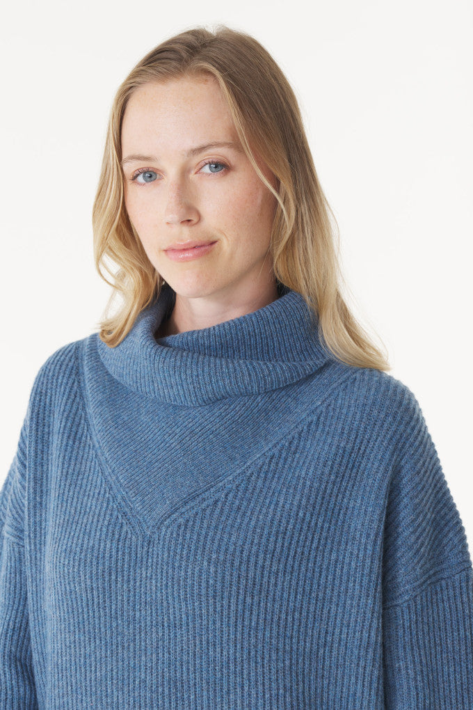 Mouqueton Thistle Blue Wool Jumper