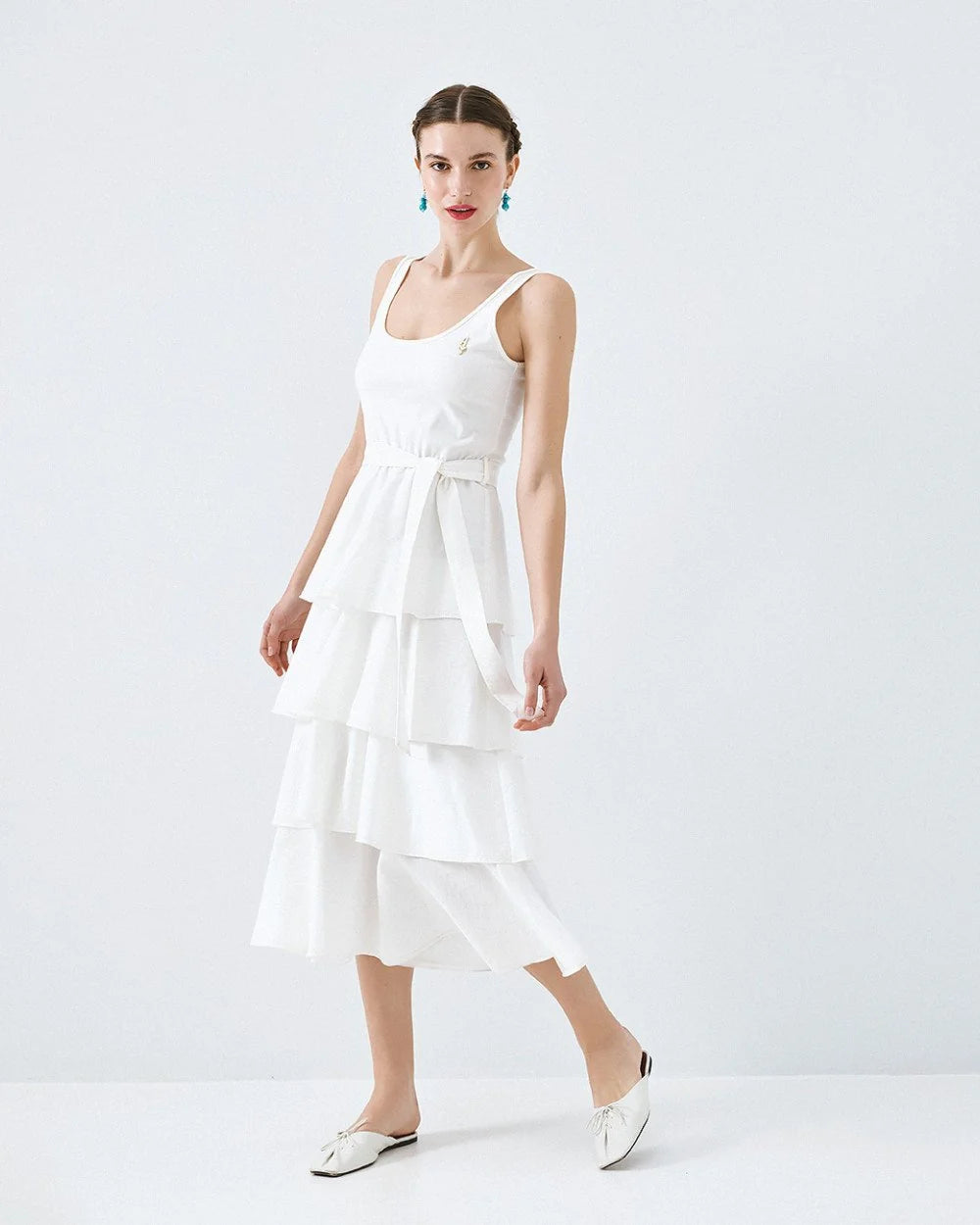 Access White Sleeveless Dress With Layered Skirt