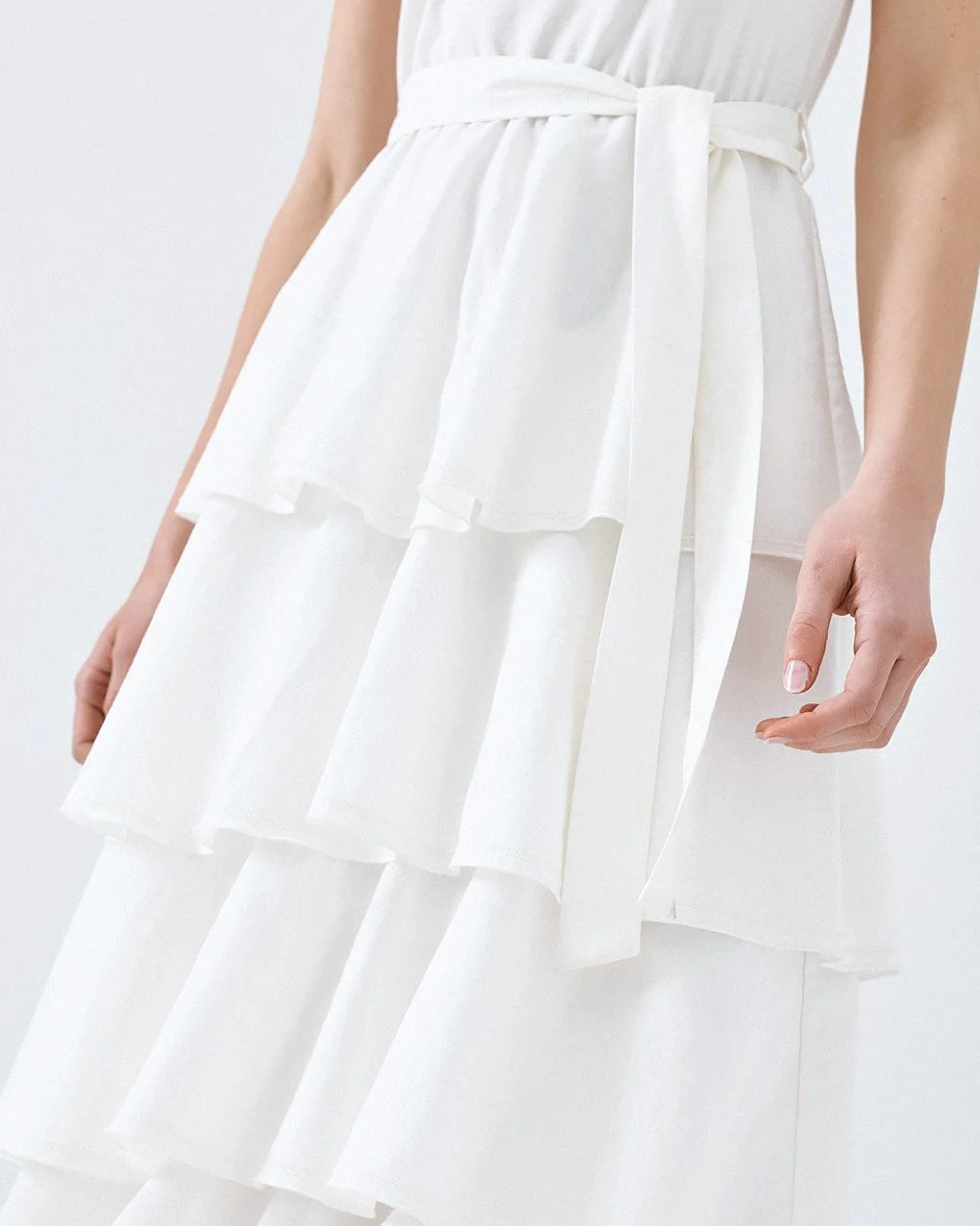 Access White Sleeveless Dress With Layered Skirt